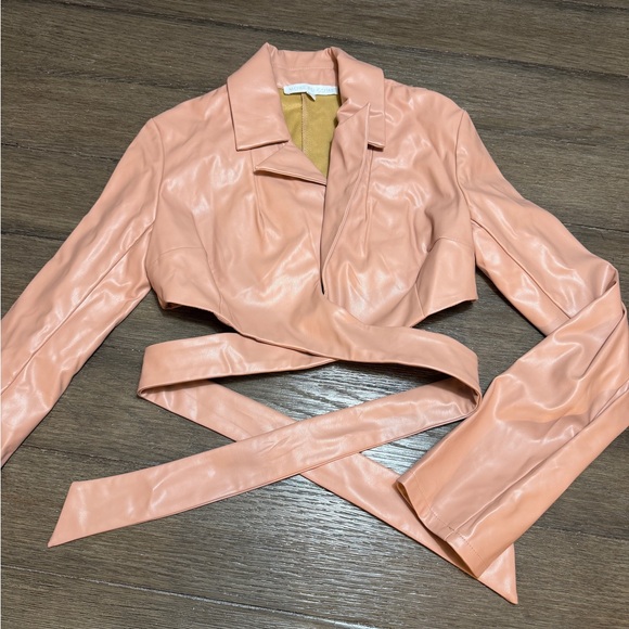 MORE TO COME Cropped Blazer - Picture 3 of 4